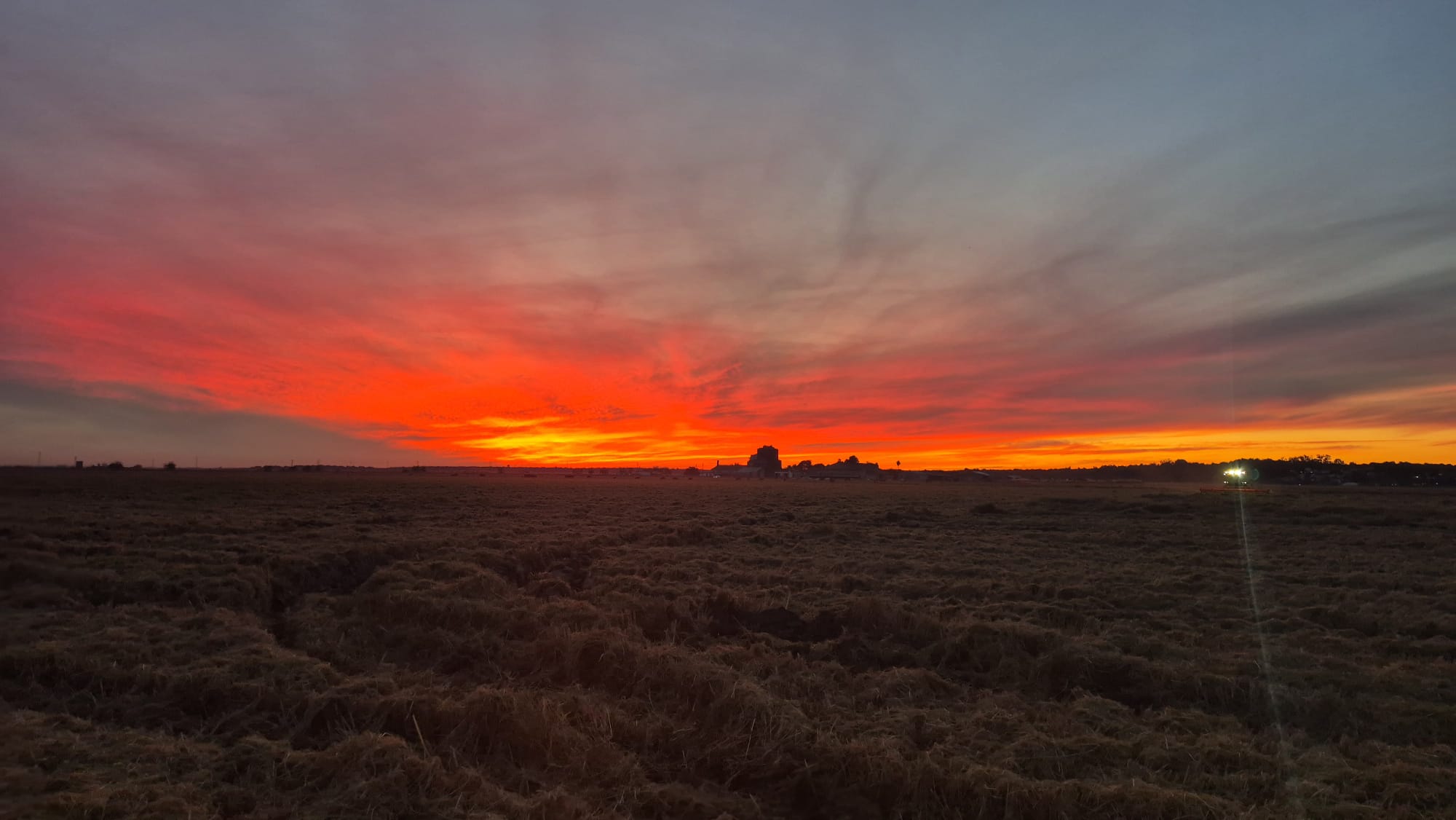 Atardecer espectacular sobre las marismas de Doñana desde Rancho El Rocío