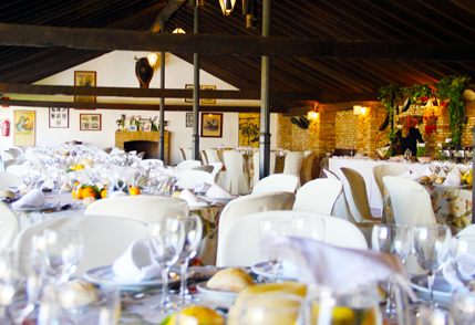 El Tinao interior histórico ladrillos de Triana y tejas árabes